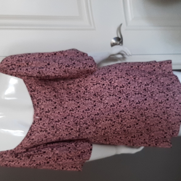 Pink top - Picture 2 of 4